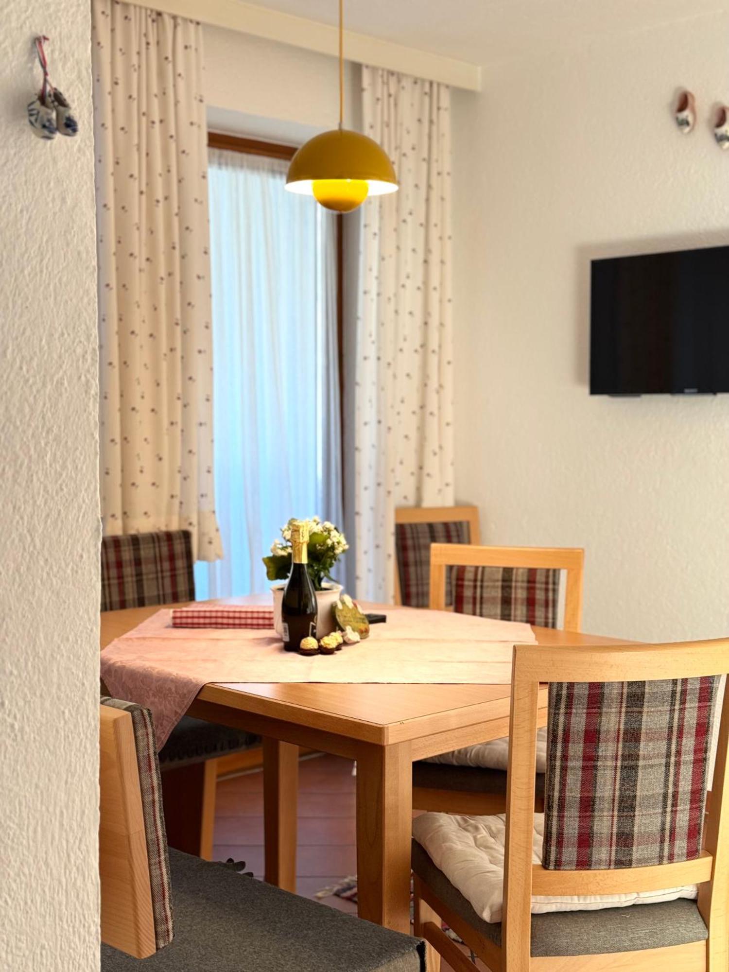 Haus Gamper-Haselwanter Apartment Tarrenz Bagian luar foto