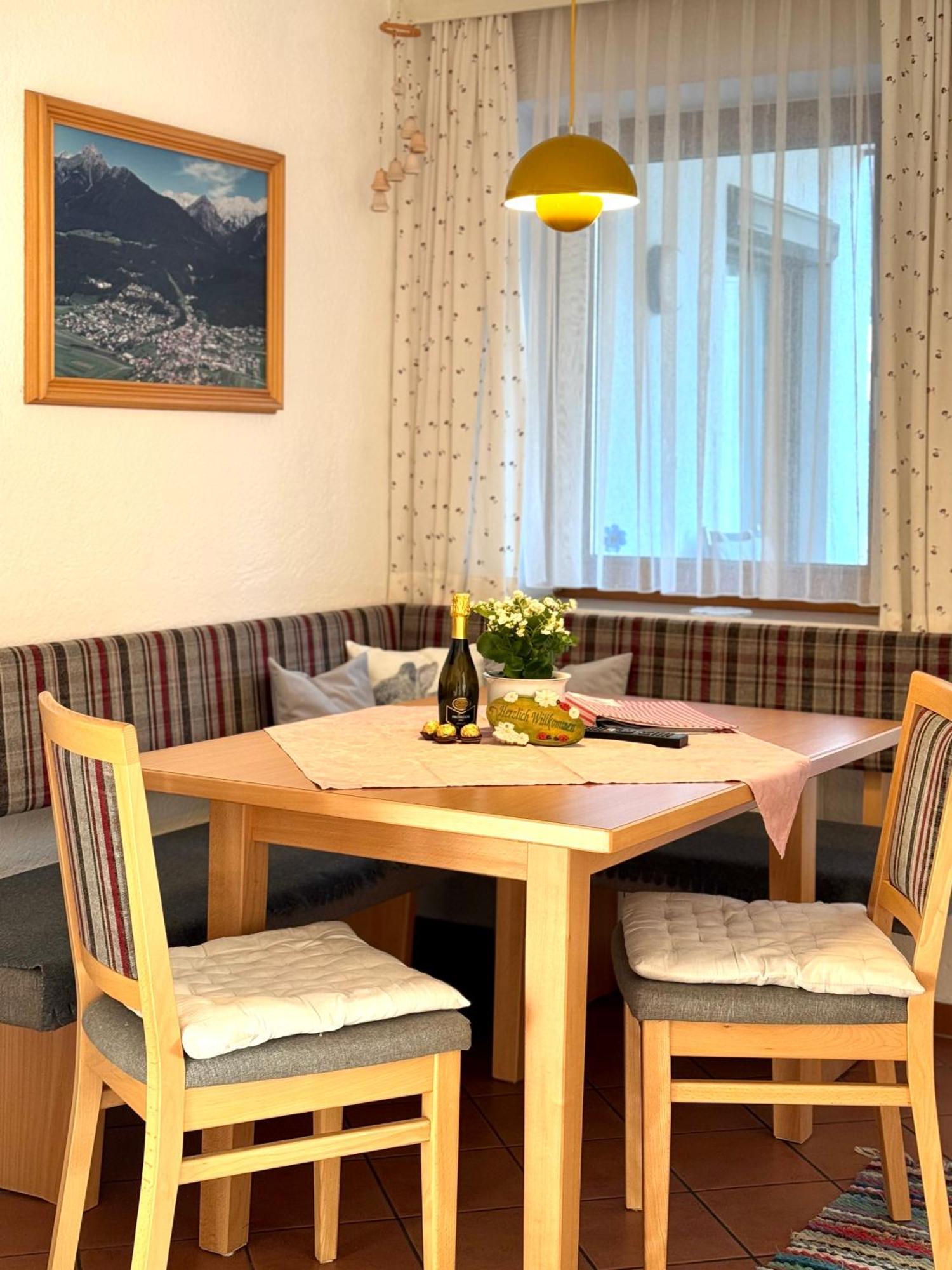 Haus Gamper-Haselwanter Apartment Tarrenz Bagian luar foto
